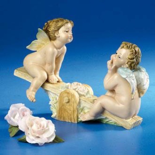 Engle 2 naturfarvet på vippe 15x21cm  - Se også Hvide Engle