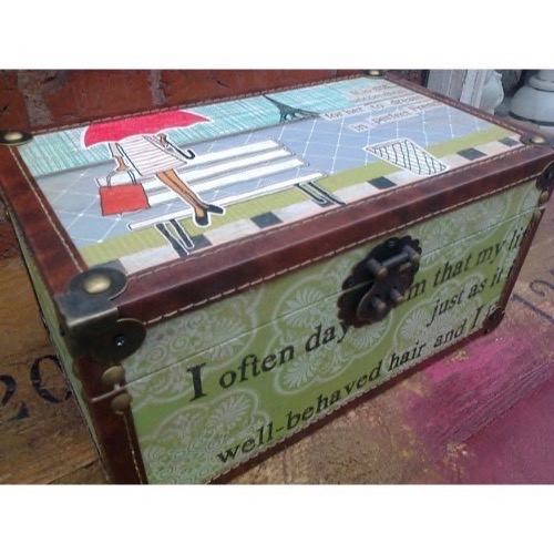 Skrin Pige og Bænk lille 30x16x19cm - Se flere Skrin og Kufferter