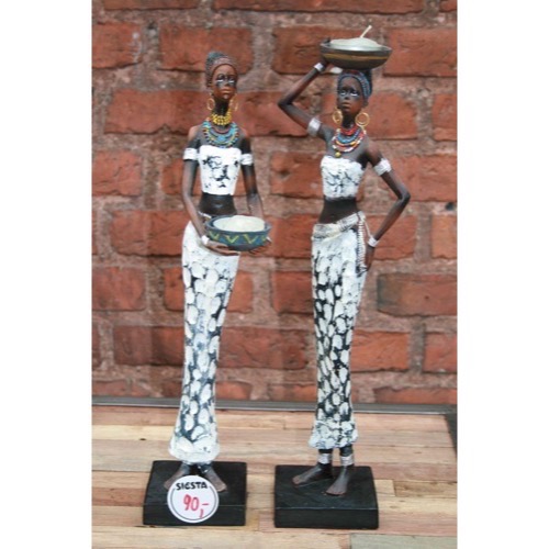 Afrikaner kvinde i polyresin h:37cm