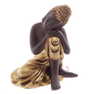 Buddha siddende guld/træfarvet polyresin h:6cm - Se flere Buddha figurer og Spejle